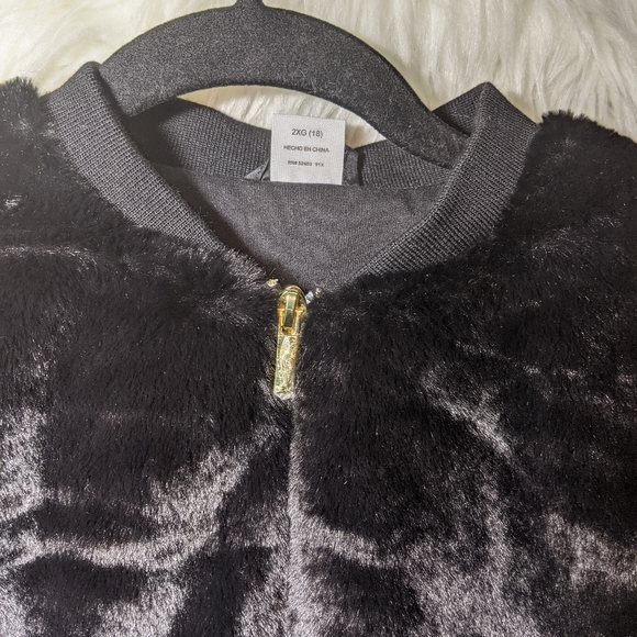NWT Faux Fur Black Bomber - Picture 6 of 11